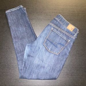 American Eagle size 8 regular Jegging Super Stretch